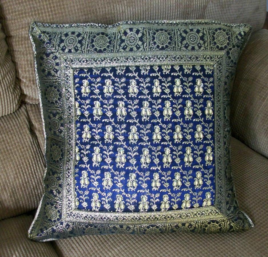 Designer pillow covers online online